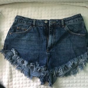 CUTE DENIM SHORTS